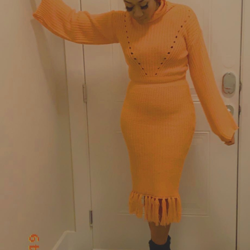 Orange turtleneck skirt set!